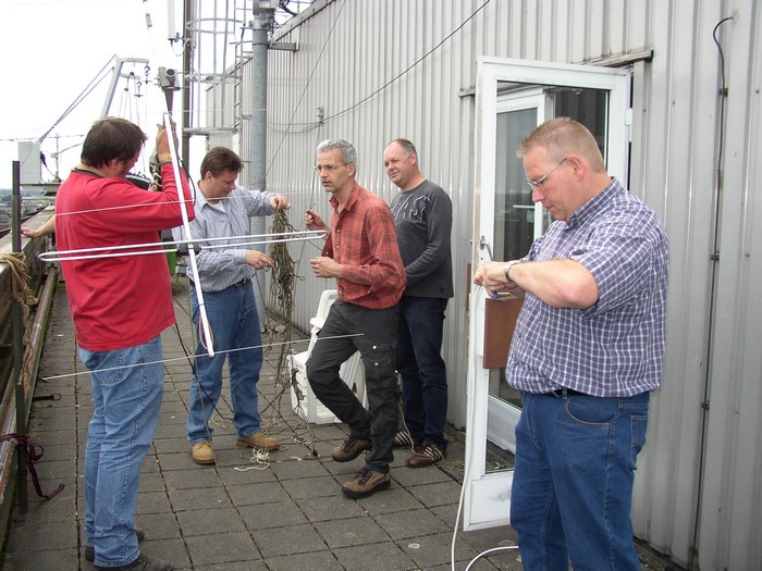 Allemaal druk bezig met de opbouw van PI4APD