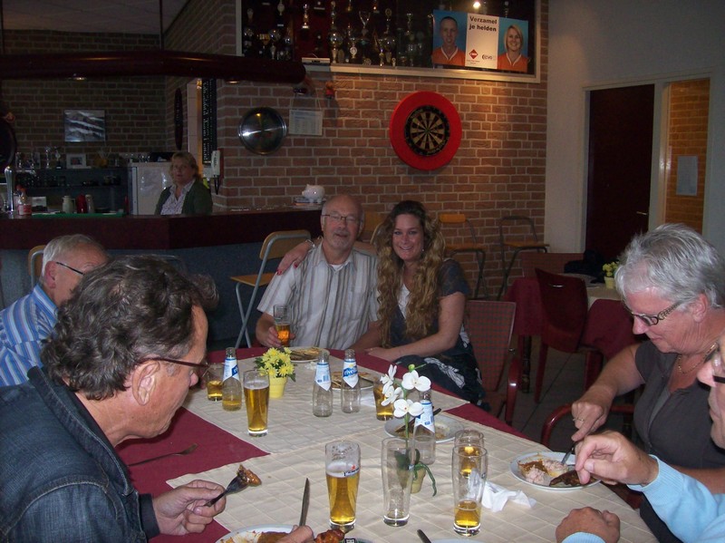 In de kantine van de handbalvereniging
