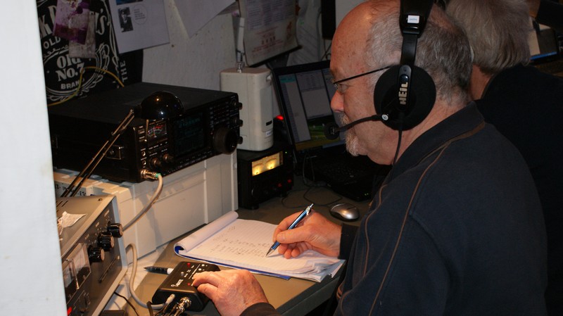 PA7HPH (Hans) even achter het 15m station.