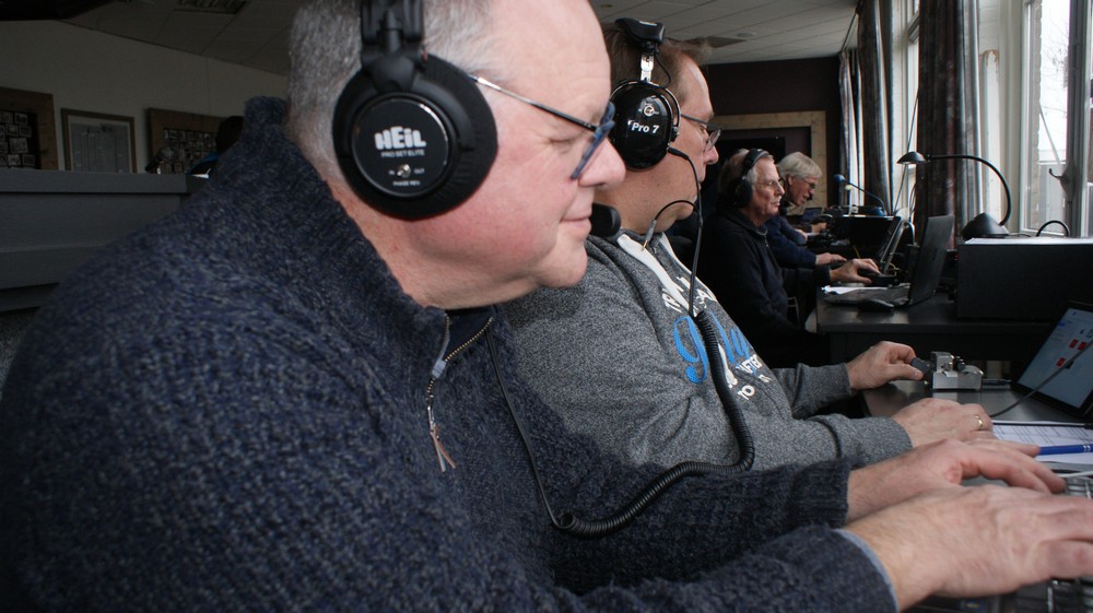 Wicher PD0WR Met Henk samen op 15m. Als xe nu maar de balun heel laten!