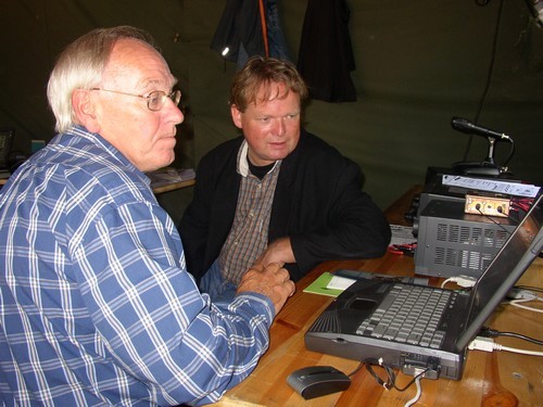 Mooi he! dat psk/rtty station! Jille pa1dv en Hans pa2bin
