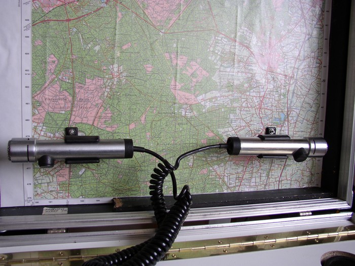 2 microfoons met als achtergrond de "Veluwe".