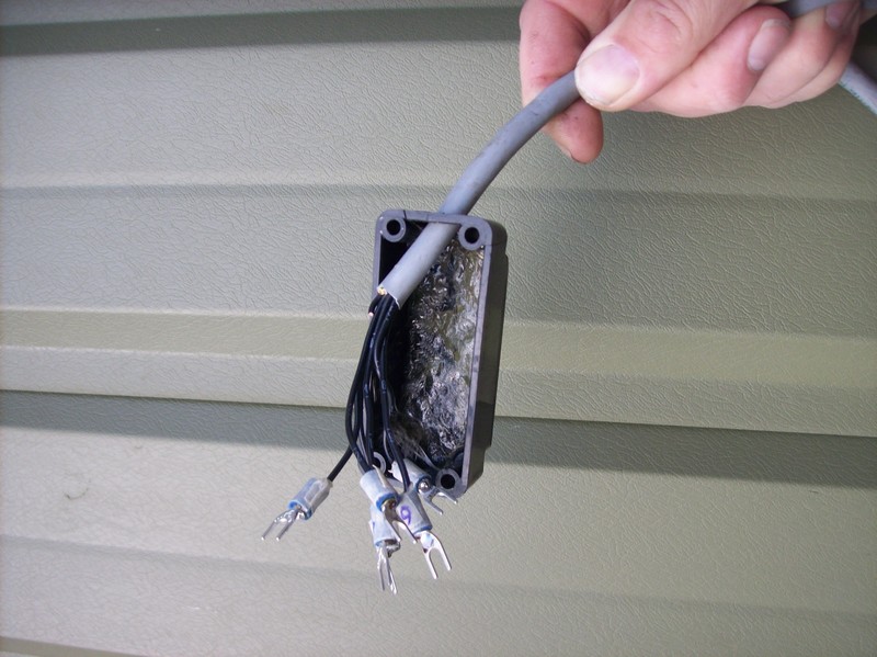 Ook aan de rotor-zijde werd de kabel goed bevestigd.