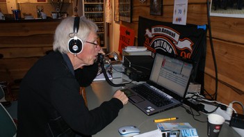 Hans (PA0WYS) als logger op 40meter.